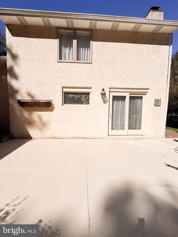2145 EDGE HILL RD, Huntingdon Valley, PA 19006