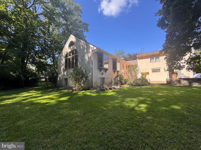 2145 EDGE HILL RD, Huntingdon Valley, PA 19006