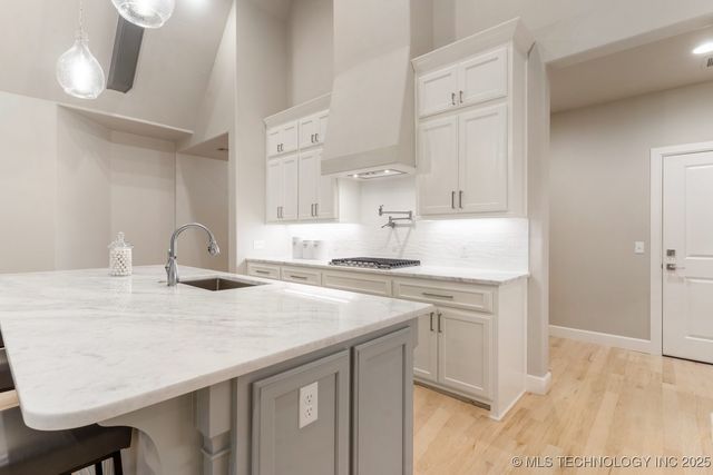 2708 W Van Buren Court, Broken Arrow, OK 74011