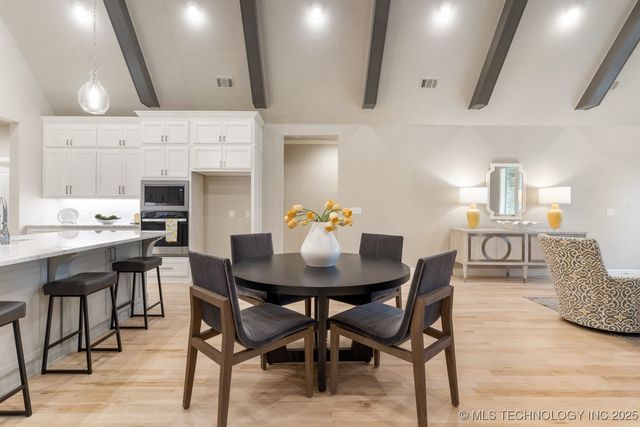 2708 W Van Buren Court, Broken Arrow, OK 74011