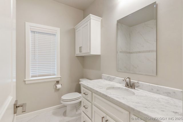 2708 W Van Buren Court, Broken Arrow, OK 74011