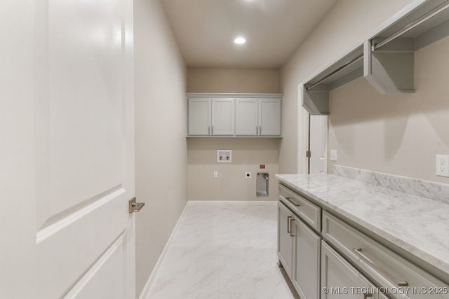 2708 W Van Buren Court, Broken Arrow, OK 74011