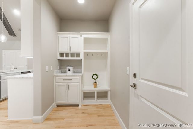 2708 W Van Buren Court, Broken Arrow, OK 74011