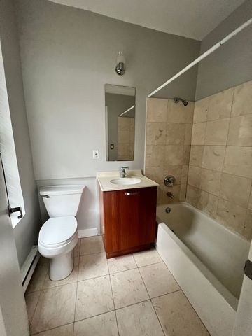732 W Bittersweet Place 408, Chicago, IL 60613
