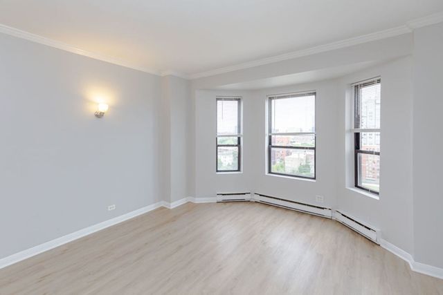 732 W Bittersweet Place 408, Chicago, IL 60613