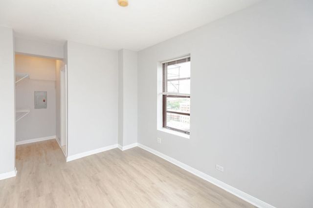 732 W Bittersweet Place 408, Chicago, IL 60613