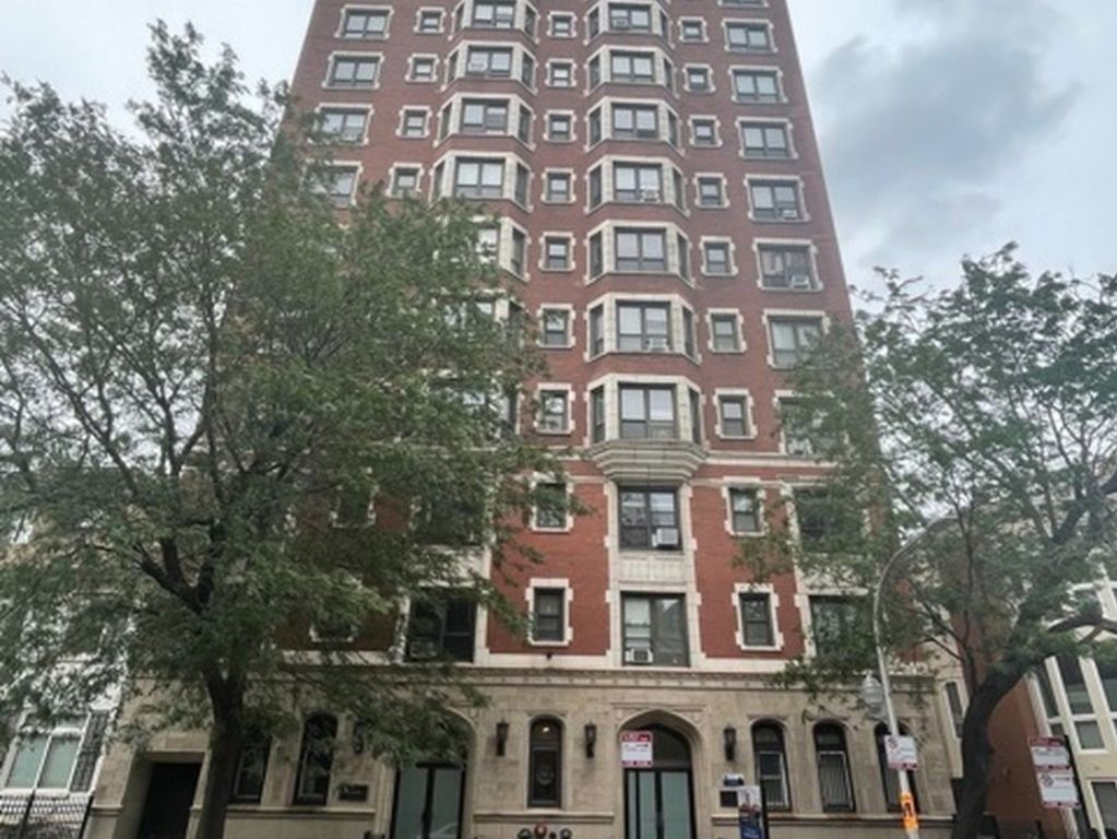 732 W Bittersweet Place 408, Chicago, IL 60613