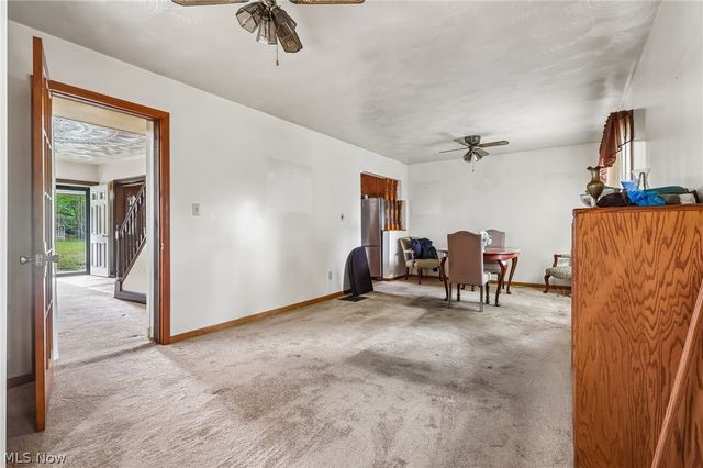 861 5th Avenue, Akron, OH 44306