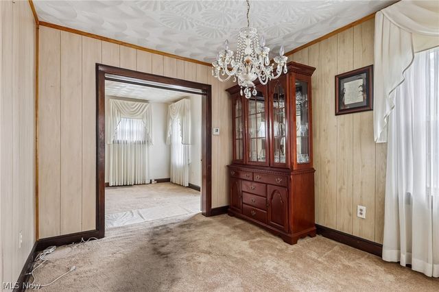 861 5th Avenue, Akron, OH 44306