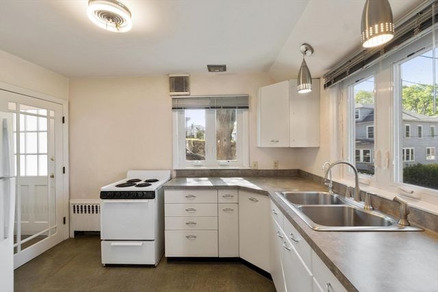4 Bicknell Terrace, Lawrence, MA 01841