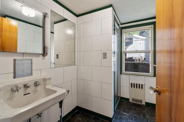 4 Bicknell Terrace, Lawrence, MA 01841
