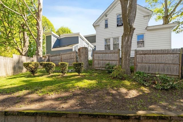 4 Bicknell Terrace, Lawrence, MA 01841
