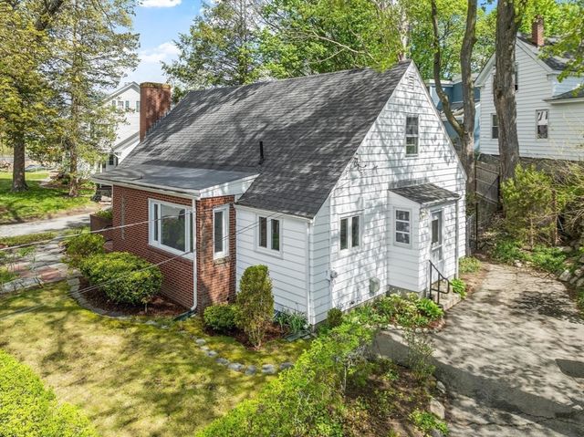 4 Bicknell Terrace, Lawrence, MA 01841