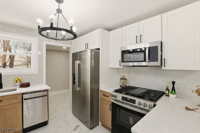 72 Lindsley Ave, Newark City, NJ 07106