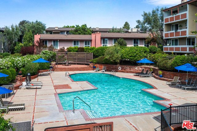 6605 Green Valley Circle 109, Culver City, CA 90230