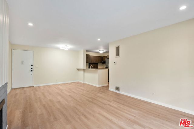 6605 Green Valley Circle 109, Culver City, CA 90230