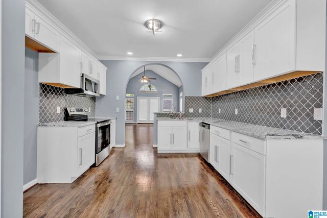 8651 DOVER DRIVE, Leeds, AL 35094