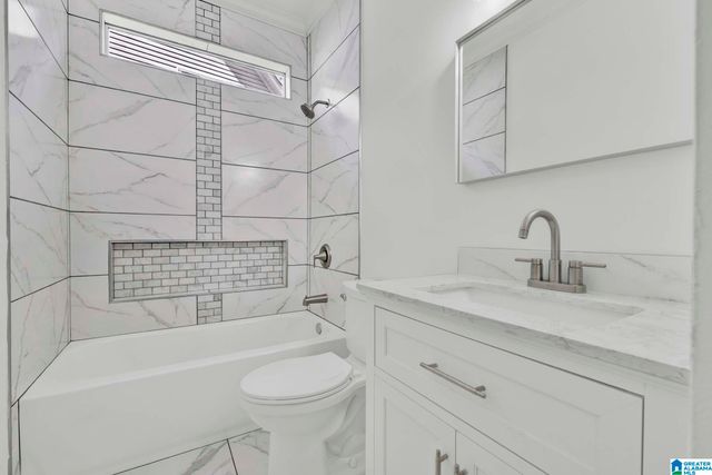 8651 DOVER DRIVE, Leeds, AL 35094