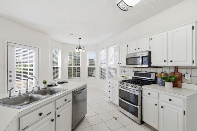 6813 Ashmont Drive, Plano, TX 75023