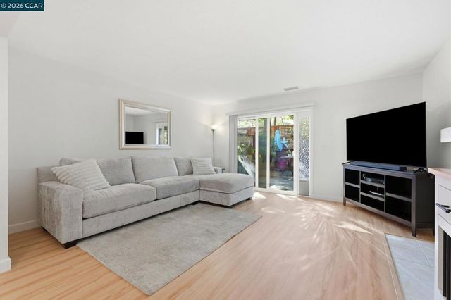 701 Center Ave, Martinez, CA 94553