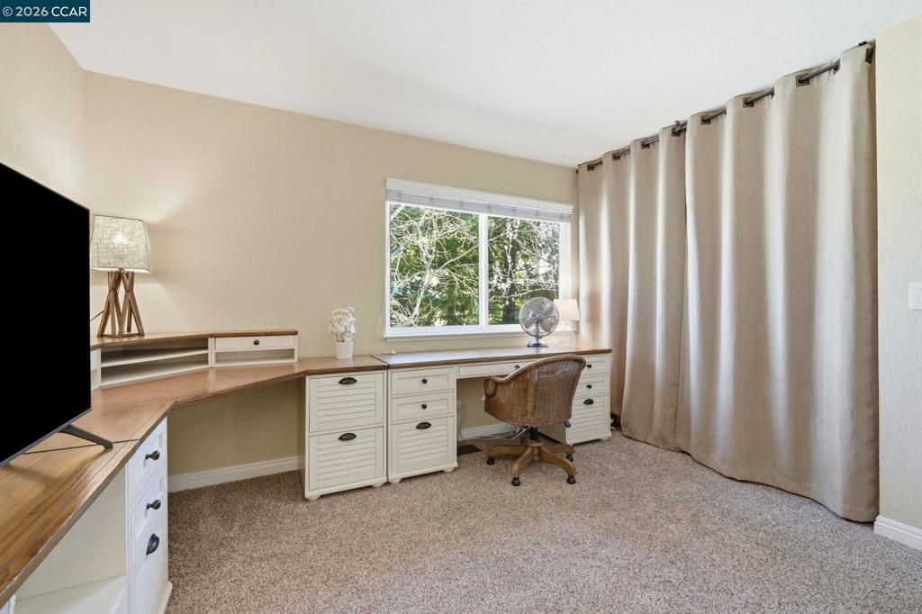 Image 13 of property listing at 701 701 Center Ave, Martinez, CA 94553