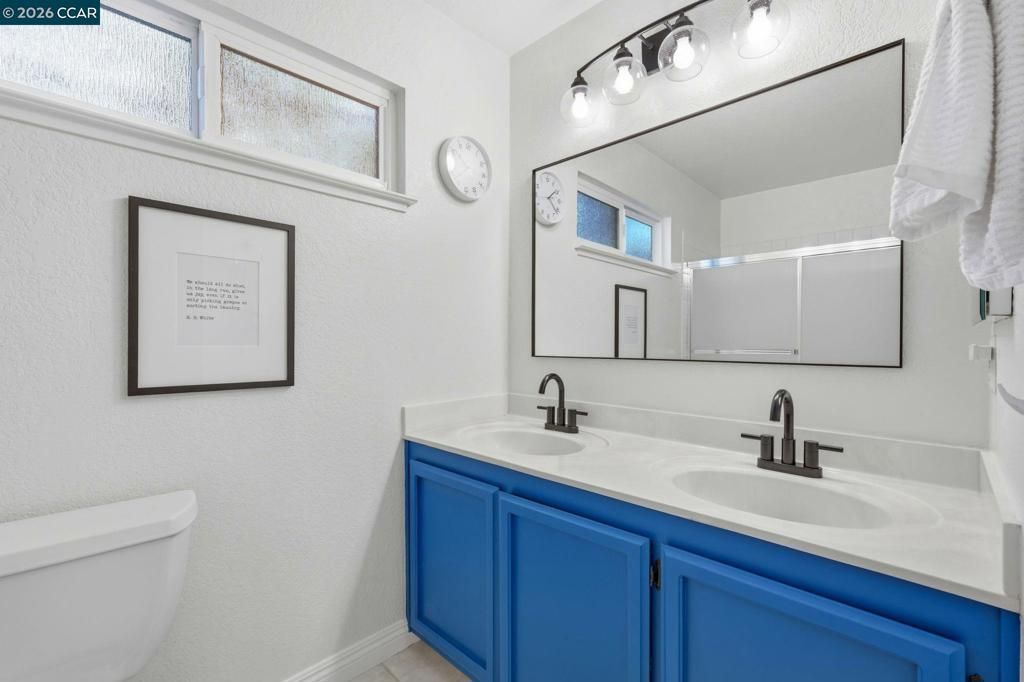 Image 18 of property listing at 701 701 Center Ave, Martinez, CA 94553