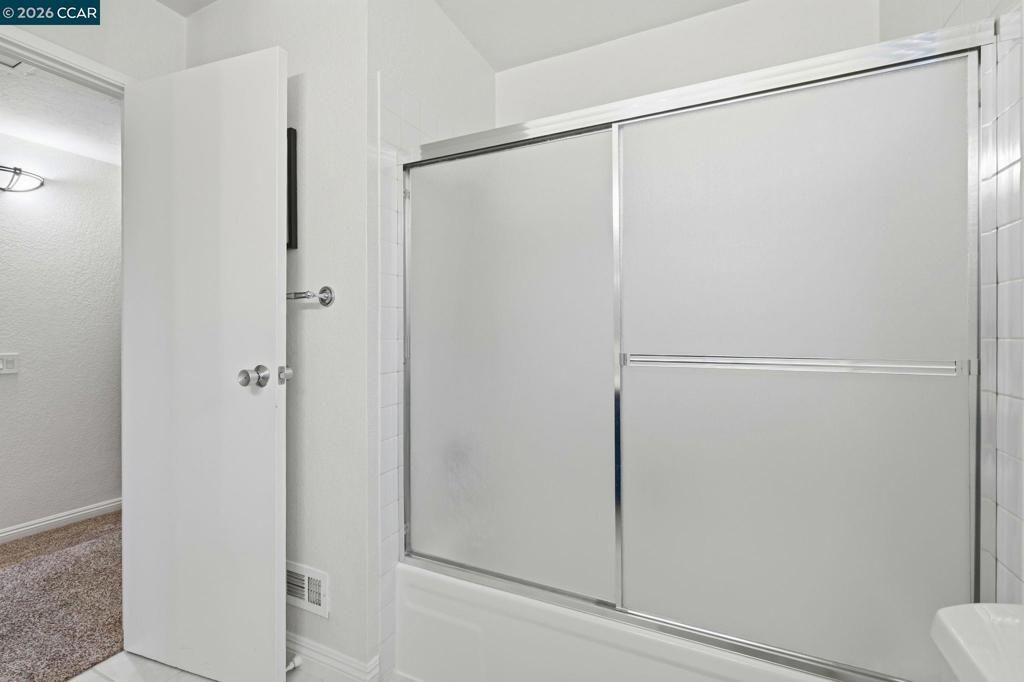 Image 19 of property listing at 701 701 Center Ave, Martinez, CA 94553