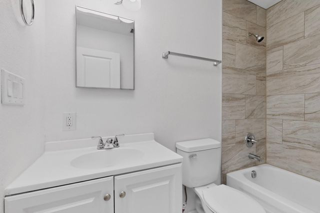 6008 Kilmer Avenue NW, Albuquerque, NM 87120