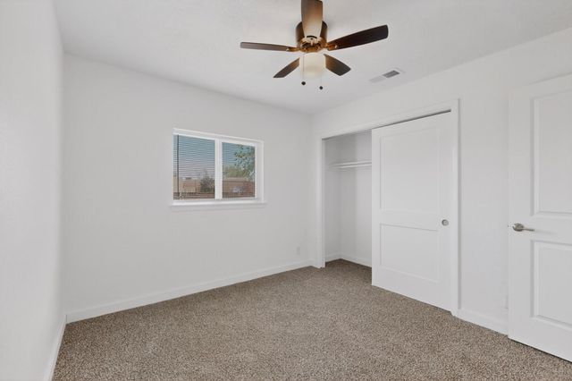 6008 Kilmer Avenue NW, Albuquerque, NM 87120