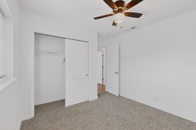 6008 Kilmer Avenue NW, Albuquerque, NM 87120