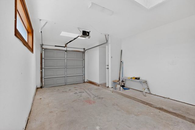 6008 Kilmer Avenue NW, Albuquerque, NM 87120