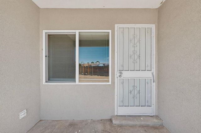 6008 Kilmer Avenue NW, Albuquerque, NM 87120