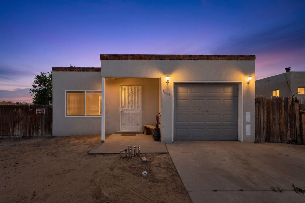 6008 Kilmer Avenue NW, Albuquerque, NM 87120