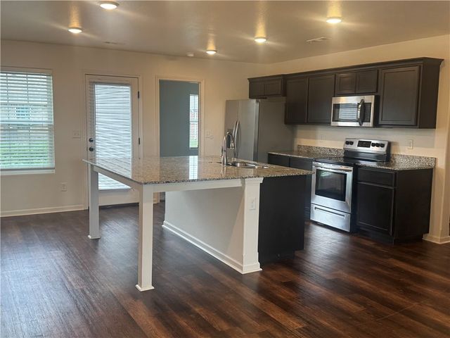 908 S Crow Street, Siloam Springs, AR 72761