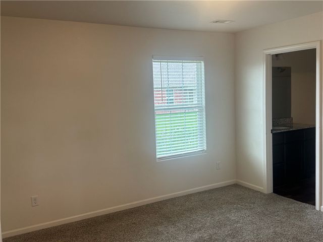 908 S Crow Street, Siloam Springs, AR 72761