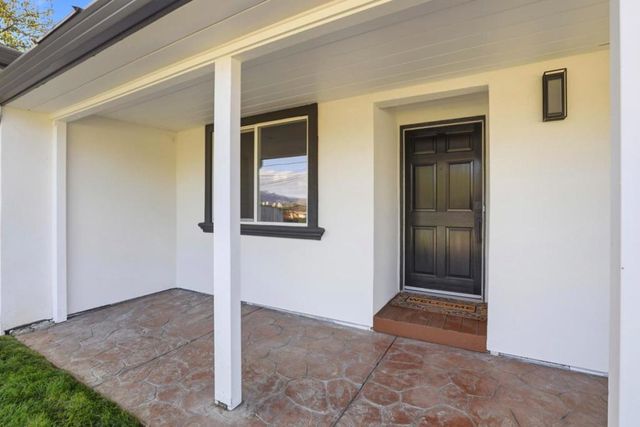 1361 Hillcrest Road, Hollister, CA 95023