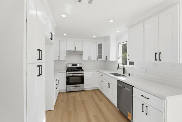 1361 Hillcrest Road, Hollister, CA 95023