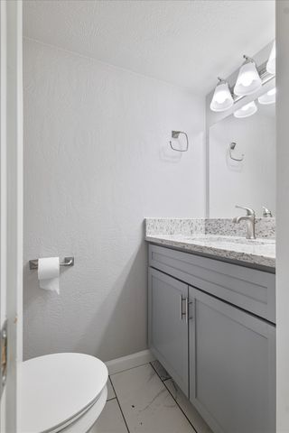 4321 Green Oak Drive, Granbury, TX 76048