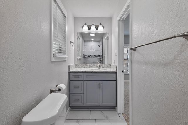 4321 Green Oak Drive, Granbury, TX 76048