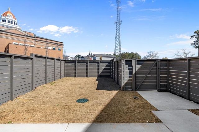 249 10th Street, Auburn, GA 30011