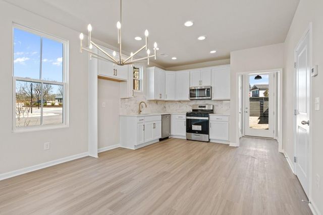 249 10th Street, Auburn, GA 30011
