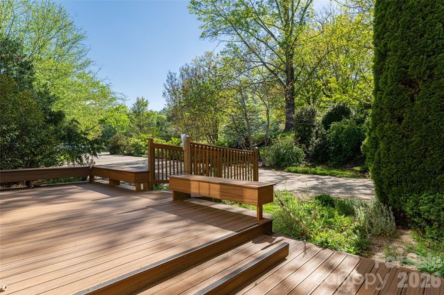 7 Ashley Road, Asheville, NC 28805