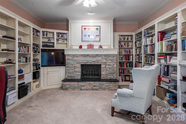 7 Ashley Road, Asheville, NC 28805