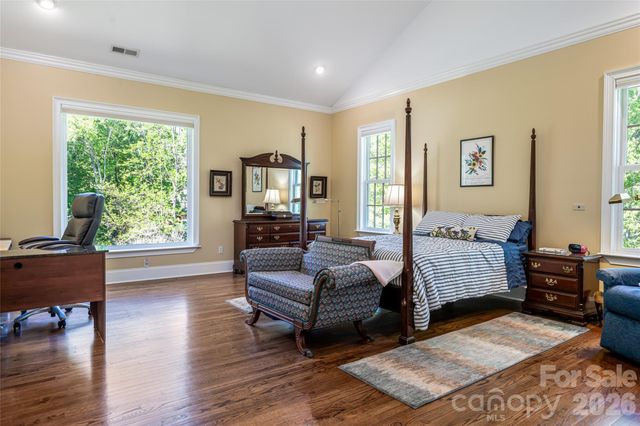 7 Ashley Road, Asheville, NC 28805