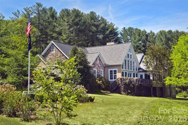 7 Ashley Road, Asheville, NC 28805