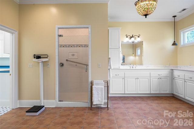 7 Ashley Road, Asheville, NC 28805