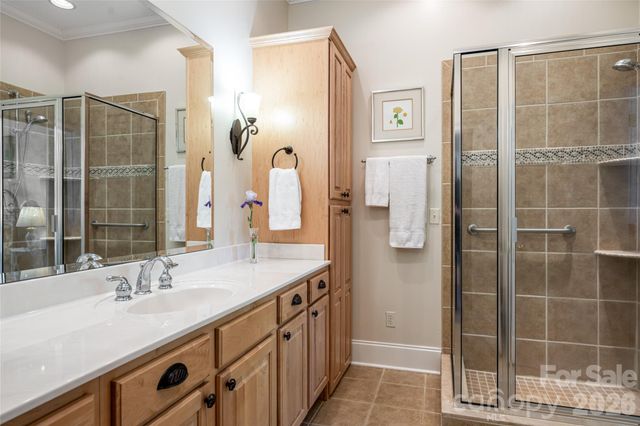 7 Ashley Road, Asheville, NC 28805