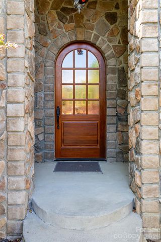 7 Ashley Road, Asheville, NC 28805