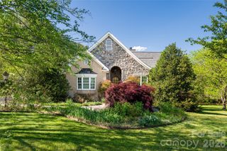 7 Ashley Road, Asheville, NC 28805