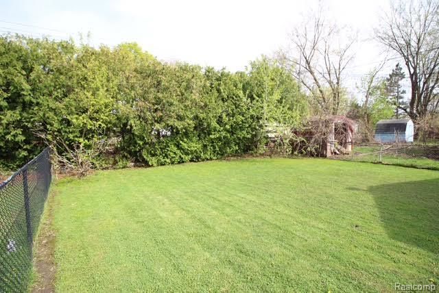 24560 Bolam Avenue, Warren, MI 48089